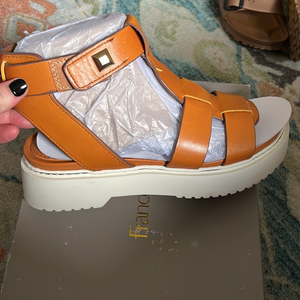Franco Sarto Wallow platform sandals, cushy! Leather, color is Warm Honey 🧡🍯